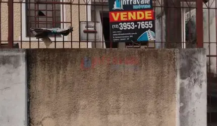 Casa com 3 quartos, Jardim das Indústrias, Jacareí - R$ 350 mil, Cod: 14523