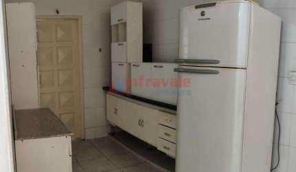 Casa com 3 dorms, Jardim Siesta, Jacareí - R$ 450 mil, Cod: 13895