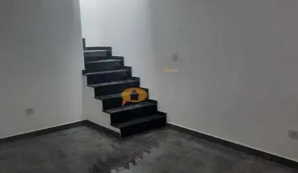 Sobrado novo com 03 dormitórios 01 suíte e 02 vagas 114 m² - Vila Ema