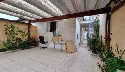 Casa térrea com 02 dormitórios, 02 vagas - Bosque da saúde