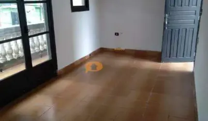 Sobrado na Vila Liviero com 02 dormitórios e 03 vagas de garagem - Vila Liviero