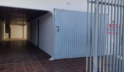 CASA NO CIC - NÃO ALUGAMOS