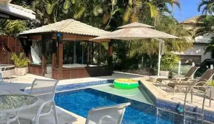 Casa de Luxo à Venda em Condomínio Fechado – Ubá, Itacoatiara –