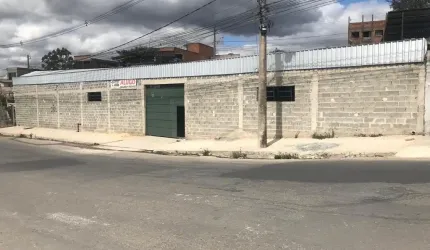 Galpão no melhor ponto do bairro Alterosa