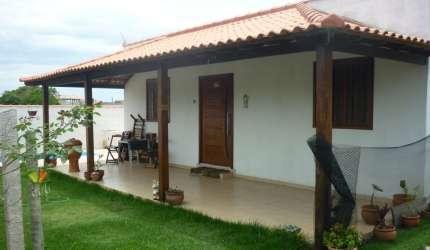 Vendo casa com piscina em Jaconé-Saquarema