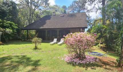 Casa - Padrão, para Aluguel em Atibaia/SP