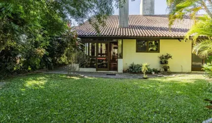 Casa em condomínio fechado com 4 quartos à venda na Avenida da Cavalhada, 5205, Cavalhada, Porto Alegre por R$ 2.600.000