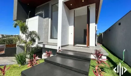 Casa no Condomínio Grand Trianon, – Anápolis – GO