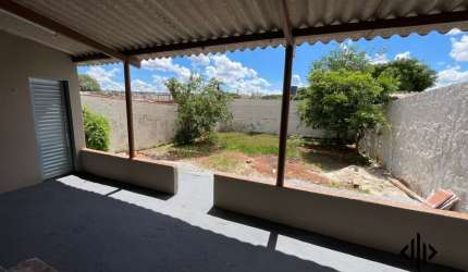 Casa de esquina no Bairro Vila Goiás – Anápolis – GO, com;