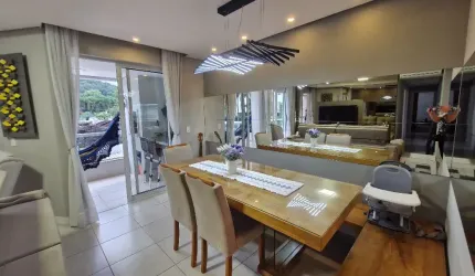 Lindo apartamento semimobiliado no Atiradores