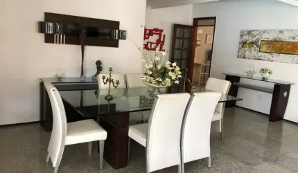 CASA A VENDA