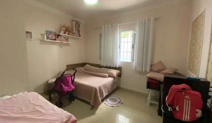 CASA A VENDA