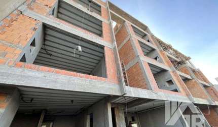 Apartamento a venda em Camboriú com 2 quartos sendo 1 suíte no bairro Santa Regina!!