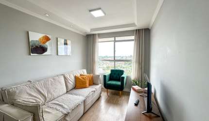 Apartamento no bairro Santa Cândida | 3 dormitórios