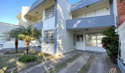 Casa à venda no bairro Cinqüentenário - Caxias do Sul/RS