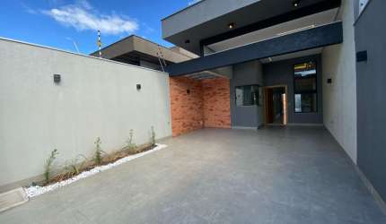 Descubra sua nova casa no Jardim Alvorada – Elegância, conforto e lazer por R$ 750.000
