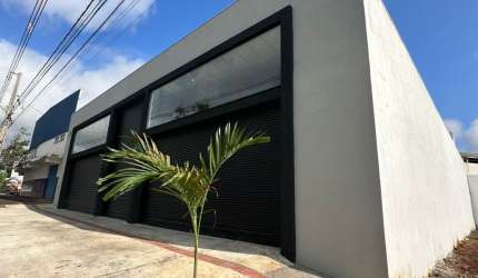 BARRACÃO MODERNO NA AV. MORANGUEIRA – ALTO PADRÃO E ESTRUTURA IMPECÁVEL!