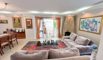 Casa com 3 quartos à venda no Córrego Grande, Florianópolis  por R$ 2.700.000
