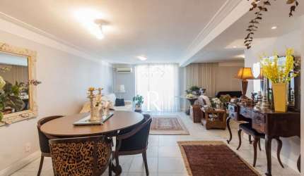 Apartamento com 2 quartos para alugar no Centro, Florianópolis  por R$ 7.000