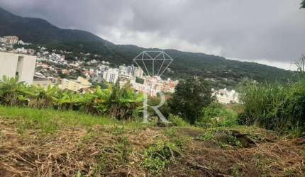 Terreno à venda no Córrego Grande, Florianópolis  por R$ 4.200.000