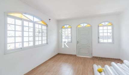 Casa com 3 quartos para alugar no Kobrasol, São José  por R$ 7.500