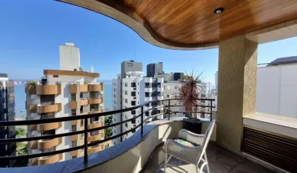Apartamento com 3 quartos à venda na Agronômica, Florianópolis  por R$ 3.200.000