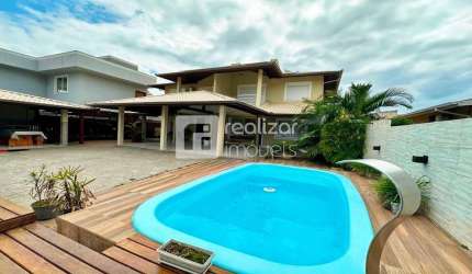 Casa com 3 quartos para alugar no Sambaqui, Florianópolis  por R$ 5.900