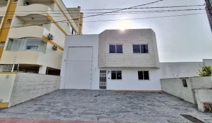 Casa comercial para alugar no Forquilhinhas, São José  por R$ 9.500