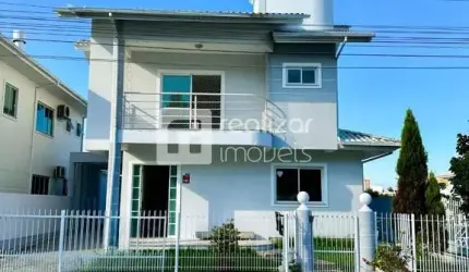 Casa com 3 quartos para alugar em Pedra Branca, Palhoça  por R$ 8.500