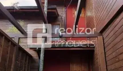 Casa com 3 quartos para alugar no Rio Tavares, Florianópolis  por R$ 5.100