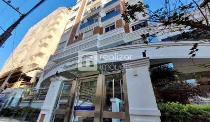 Apartamento com 2 quartos para alugar no Centro, Florianópolis  por R$ 5.500