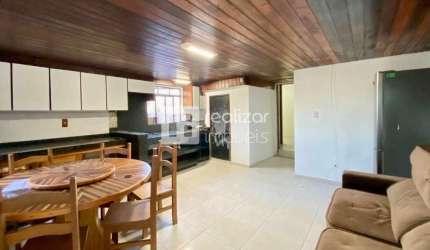 Casa com 2 quartos para alugar na Trindade, Florianópolis  por R$ 6.000