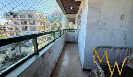 Apartamento Amplo e Varandado a 1 Minuto da Praia - 4 quartos, suíte.