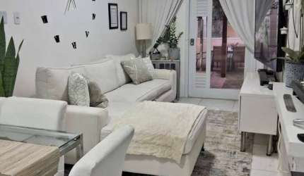 Casa em condomínio fechado em Unamar.