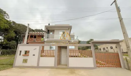 Casa com vista panorâmica para a Praia da Vila, bairro Vila Nova