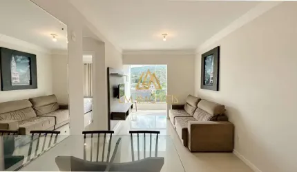 Apartamento semimobiliado a apenas 300 metros da Praia da Vila.