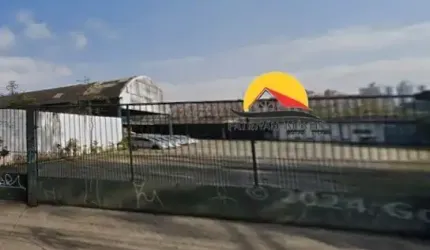 Pátio com Galpão