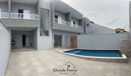 Sobrado com Piscina próximo ao mar no bairro cibratel II em Itanhaém