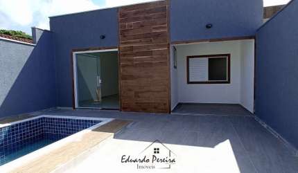 Casa á venda apenas 700 metros da praia no bairro  Savoy -Praia, Itanhaém/SP