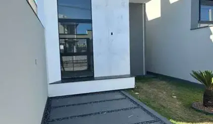 CASA COM TRÊS DORMITÓRIOS - DOM GERALDO