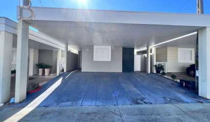 Casa à Venda em Barbosa-Marília: 3 Suítes, 3 Dorms por R$600mil