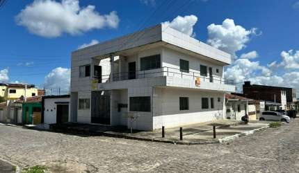 Edf. Residencial com 04 aptos