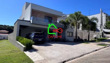 Casa de Luxo em Condomínio Exclusivo em Vinhedo-SP - 5 Quartos, 3 Suítes, 2 Salas, 4 Banheiros, 4 Vagas de Garagem - 320m² no Bosque.