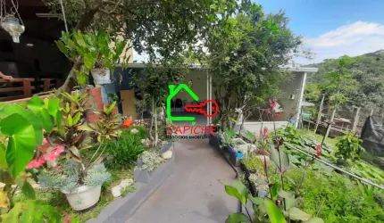 Chácara à venda em Louveira-SP, bairro Abadia: 1 quarto, 1 sala, 3 banheiros, 4 vagas, 210m². Aproveite!