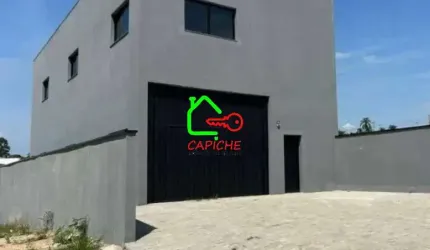 Galpão Comercial para Locação em Vinhedo-SP, Bairro Marambaia: mezanino, 4 Banheiros, 4 Vagas, 340m² Área