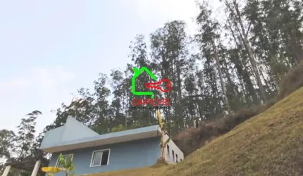 Casa de em Condomínio: 3 quartos, 1 suíte, 3 salas, 3 banheiros, 9 vagas, 202m² em Vinhedo-SP, Caixa D'água.