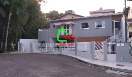 Imperdível casa à venda em Vinhedo-SP, bairro Nova Vinhedo, 3 quartos, 1 suíte, 2 salas, 3 banheiros, 4 vagas, 260 m²!