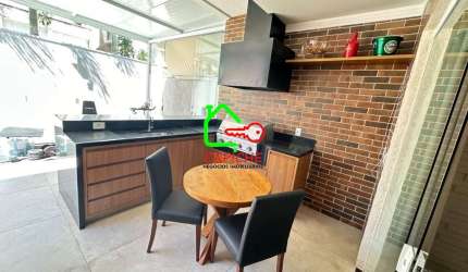 Casa de luxo à venda em condomínio no bairro Apaga Fogo, Valinhos-SP: 3 quartos, 3 suítes, 2 salas, 4 banheiros, 2 vagas, 187m².