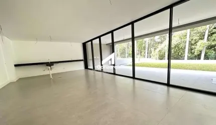 Condomínio Residencial Hípica Max Garden - Casa Alto Padrão em Condomínio - NOVO