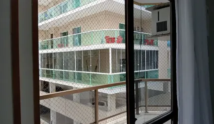 Amplo apartamento mobiliado de 2 quartos no Braga, Cabo frio